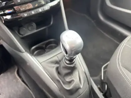 Photo 13 Peugeot 208  BlueHDi 100ch BVM6