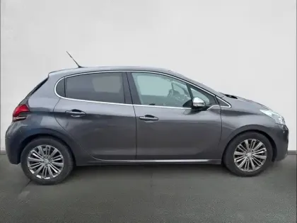 Photo 53 Peugeot 208  BlueHDi 100ch BVM6