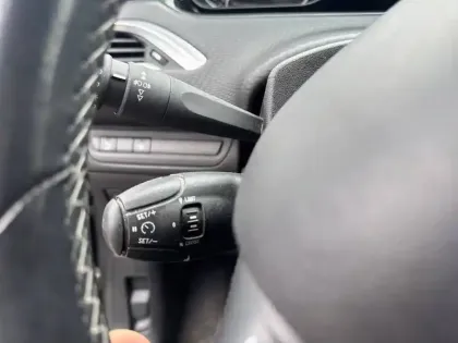 Photo 20 Peugeot 208  BlueHDi 100ch BVM6