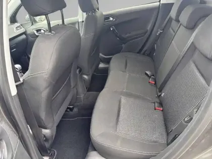 Photo 11 Peugeot 208  BlueHDi 100ch BVM6