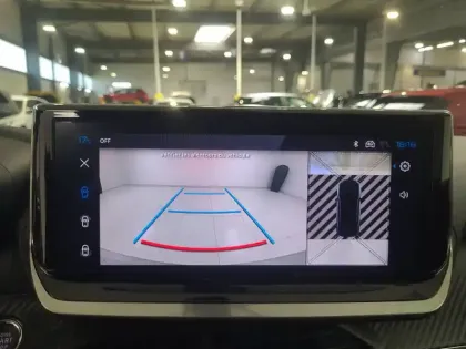 Photo 12 Peugeot 2008  Hybrid 136 e-DCS6