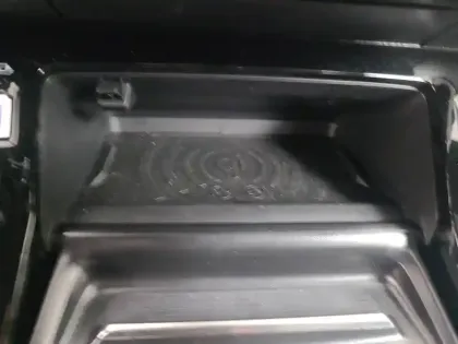 Photo 17 Peugeot 2008  Hybrid 136 e-DCS6