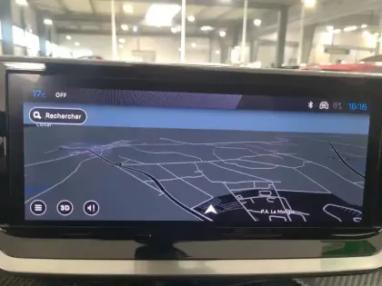 Photo 11 Peugeot 2008  Hybrid 136 e-DCS6