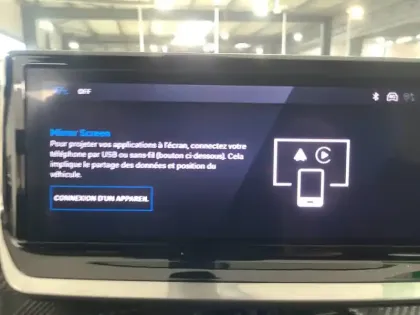 Photo 18 Peugeot 2008  Hybrid 136 e-DCS6