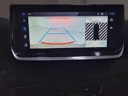 Photo 40 Peugeot 2008  Hybrid 136 e-DCS6