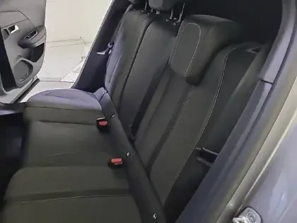 Photo 32 Peugeot 2008  Hybrid 136 e-DCS6