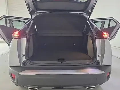 Photo 26 Peugeot 2008  Hybrid 136 e-DCS6