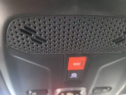 Photo 20 Peugeot 2008  Hybrid 136 e-DCS6