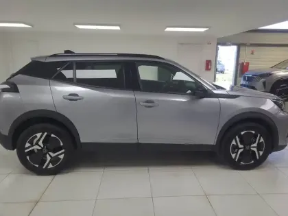 Photo 6 Peugeot 2008  Hybrid 136 e-DCS6