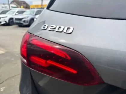 Photo 16 Mercedes Classe B  200 7G-DCT