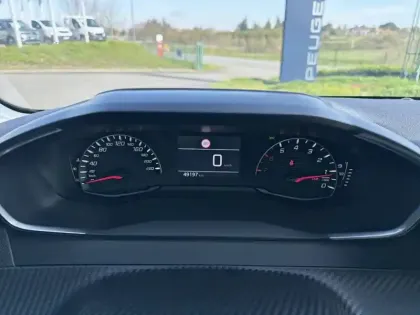 Photo 9 Peugeot 208  PureTech 100 S&S BVM6