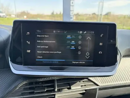 Photo 14 Peugeot 208  PureTech 100 S&S BVM6