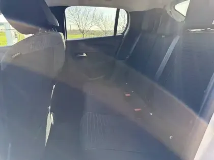 Photo 11 Peugeot 208  PureTech 100 S&S BVM6