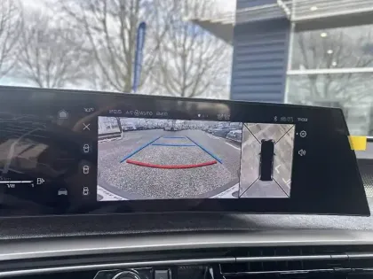 Photo 14 Peugeot 5008  Plug-in Hybrid 225 ch e-DCS7