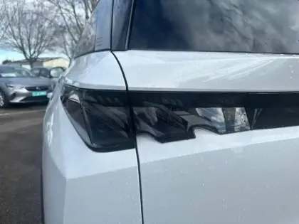 Photo 16 Peugeot 5008  Plug-in Hybrid 225 ch e-DCS7