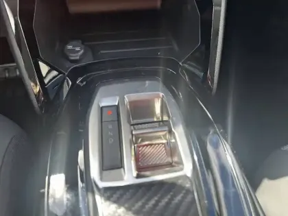 Photo 13 Peugeot 208  Hybrid 145 ch e-DCS6