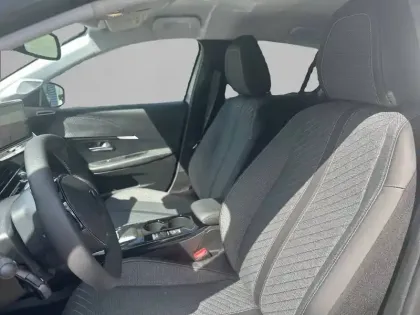 Photo 10 Peugeot 208  Hybrid 145 ch e-DCS6