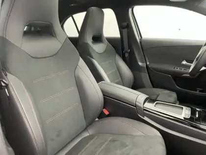 Photo 28 Mercedes Classe A  200 d