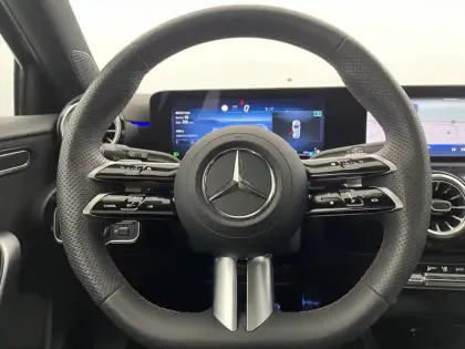 Photo 22 Mercedes Classe A  200 d