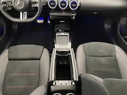 Photo 29 Mercedes Classe A  200 d