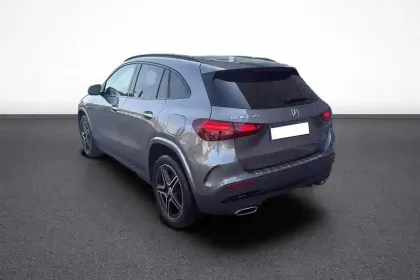 Photo 61 Mercedes GLA  250 e 8G-DCT