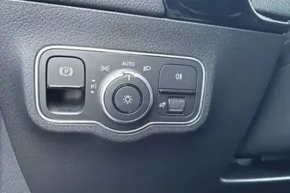 Photo 78 Mercedes GLA  250 e 8G-DCT