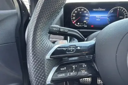 Photo 50 Mercedes GLA  250 e 8G-DCT