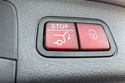 Photo 57 Mercedes GLA  250 e 8G-DCT