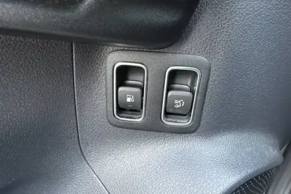 Photo 77 Mercedes GLA  250 e 8G-DCT