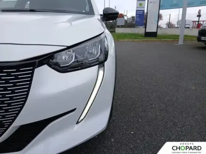 Photo 21 Peugeot 208  Electrique 50 kWh 136ch