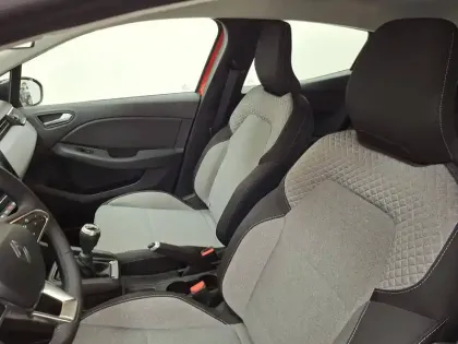 Photo 36 Renault Clio  Blue dCi 100 ch GSR2