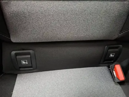 Photo 24 Renault Clio  Blue dCi 100 ch GSR2