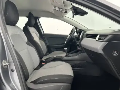 Photo 13 Renault Clio Gén. V (BJA) Ph2 Evolution 5