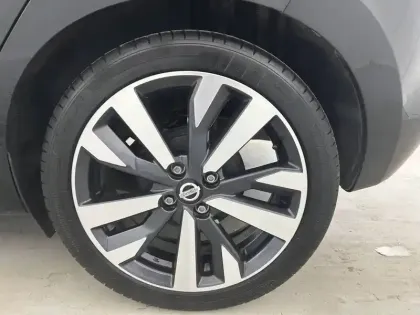 Photo 19 Nissan Micra Gén. V (K14) Ph1 Bose Personal Ed 5