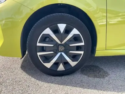 Photo 64 Peugeot 208  Hybrid 100 e-DCS6