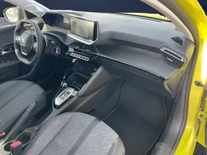 Photo 17 Peugeot 208  Hybrid 100 e-DCS6