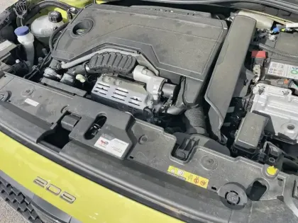 Photo 37 Peugeot 208  Hybrid 100 e-DCS6