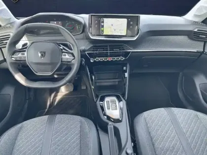 Photo 12 Peugeot 208  Hybrid 100 e-DCS6