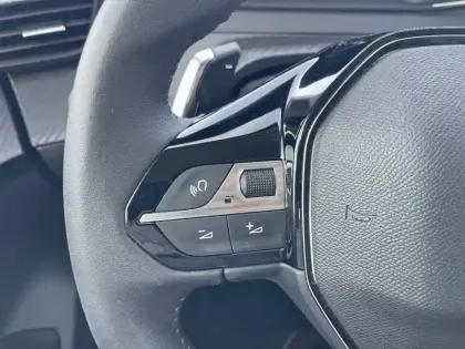 Photo 24 Peugeot 208  Hybrid 100 e-DCS6