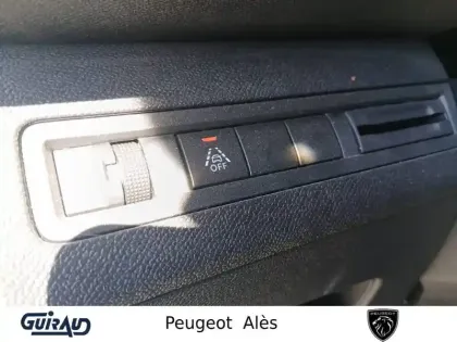 Photo 14 Peugeot 3008  PureTech 130ch S&S EAT8