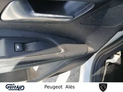 Photo 13 Peugeot 3008  PureTech 130ch S&S EAT8