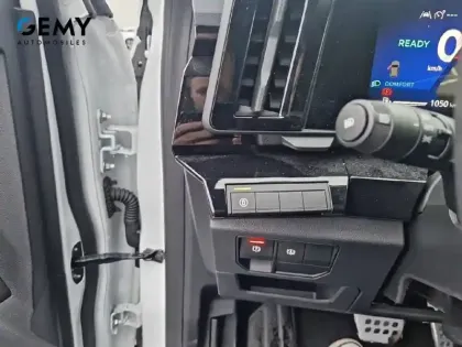 Photo 13 Renault Austral  E-Tech full hybrid 200 GSR2