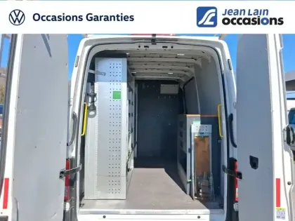 Photo 13 Volkswagen Crafter e- VAN 35 L3H3 136 CH BVA