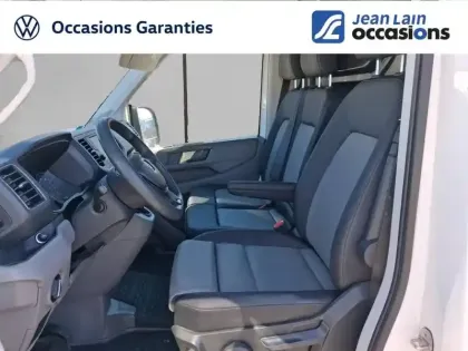 Photo 44 Volkswagen Crafter e- VAN 35 L3H3 136 CH BVA
