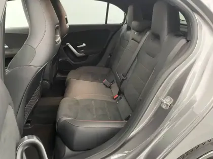 Photo 15 Mercedes Classe A  200 d