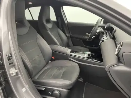 Photo 25 Mercedes Classe A  200 d