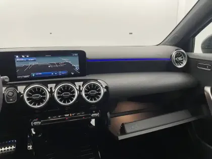 Photo 27 Mercedes Classe A  200 d