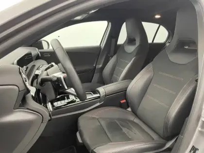 Photo 14 Mercedes Classe A  200 d