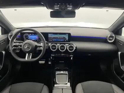 Photo 28 Mercedes Classe A  200 d