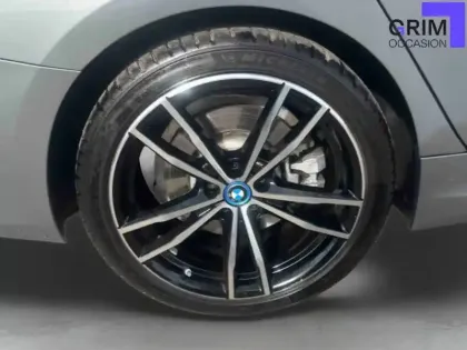 Photo 14 BMW Serie 3 Touring 330e xDrive 292 ch BVA8